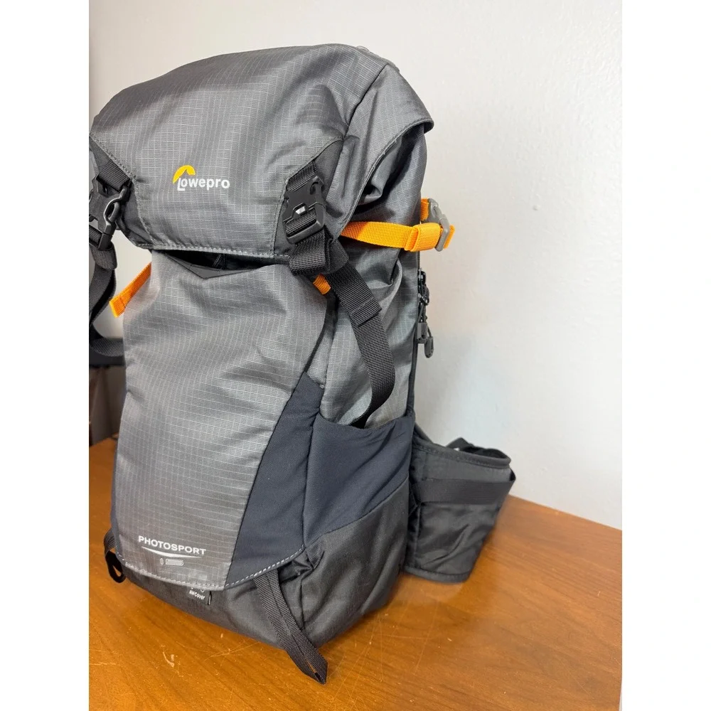 Lowepro PhotoSport BP 15L AW III, Hiking Camera Backpack with Side Access EUC